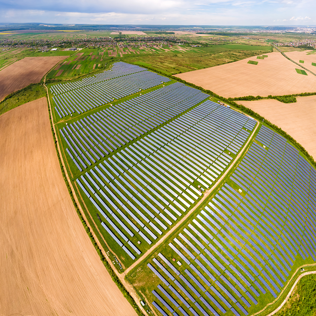 Arazi Üzerine Güneş Enerji Santrali Kurulumu: Geniş Alanlarda Büyük Güç!